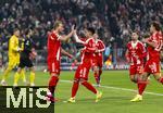 21.01.2026,  Fussball UEFA Championsleague 2025/2026: Vorrunde 7.Spieltag, FC Bayern M�nchen - Union Saint-Gilloise, in der Allianz-Arena M�nchen. Torjubel Harry Kane (li, FC Bayern M�nchen) mit Luis Diaz (FC Bayern M�nchen) 