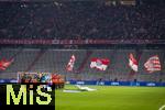 21.01.2026,  Fussball UEFA Championsleague 2025/2026: Vorrunde 7.Spieltag, FC Bayern M�nchen - Union Saint-Gilloise, in der Allianz-Arena M�nchen. Einmarsch der Mannschaften. Nach einem Pyro-Vorfall beim letzten Champions League Heimspiel, wurden die Bayern-Fans der S�dkurve ausgesperrt von der UEFA. Somit blieb der komplette untere Fan Block bei diesem Spiel leer.  