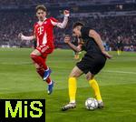 21.01.2026,  Fussball UEFA Championsleague 2025/2026: Vorrunde 7.Spieltag, FC Bayern M�nchen - Union Saint-Gilloise, in der Allianz-Arena M�nchen. v.li: Lennart Karl (FC Bayern M�nchen) gegen Ross Sykes (Union Saint-Gilloise) 