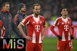 24.01.2026, Fussball Bundesliga 2025/2026, 19.Spieltag, FC Bayern M�nchen - FC Augsburg, in der Allianz-Arena M�nchen,  v.l. Torwart Manuel Neuer (FC Bayern M�nchen), Torwart Sven Ulreich (FC Bayern M�nchen), Harry Kane (FC Bayern M�nchen) und Jamal Musiala (Bayern M�nchen) sind  traurig


