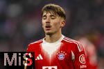 24.01.2026, Fussball Bundesliga 2025/2026, 19.Spieltag, FC Bayern M�nchen - FC Augsburg, in der Allianz-Arena M�nchen, Lennart Karl (FC Bayern M�nchen) nachdenklich 
