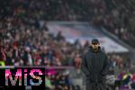 24.01.2026, Fussball Bundesliga 2025/2026, 19.Spieltag, FC Bayern M�nchen - FC Augsburg, in der Allianz-Arena M�nchen, Trainer Vincent Kompany (FC Bayern M�nchen) ratlos an der Seitenlinie. 
