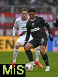 31.01.2026, Fussball 1. Bundesliga 2025/2026, 20.Spieltag, FC Augsburg - FC St. Pauli, in der WWK-Arena Augsburg. Joel Chima Fujita (FC St. Pauli) setzt sich durch,
 


