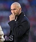 08.02.2026, Fussball Bundesliga 2025/2026, 21.Spieltag, FC Bayern M�nchen - TSG 1899 Hoffenheim, in der Allianz-Arena M�nchen,   Trainer Christian Ilzer (Hoffenheim) nachdenklich.


