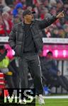 08.02.2026, Fussball Bundesliga 2025/2026, 21.Spieltag, FC Bayern M�nchen - TSG 1899 Hoffenheim, in der Allianz-Arena M�nchen,   Trainer Vincent Kompany (FC Bayern M�nchen) gestikuliert


