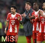 08.02.2026, Fussball Bundesliga 2025/2026, 21.Spieltag, FC Bayern M�nchen - TSG 1899 Hoffenheim, in der Allianz-Arena M�nchen,   Luis Diaz (FC Bayern M�nchen) hat sich den Ball genommen. v.l. Luis Diaz (FC Bayern M�nchen), , Torwart Jonas Urbig (FC Bayern M�nchen) und Nicolas Jackson (FC Bayern M�nchen) 

