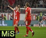 11.02.2026, Fussball DFB-Pokal 2025/2026, Viertelfinale, FC Bayern M�nchen - RB Leipzig, in der Allianz-Arena M�nchen. v.l. Joshua Kimmich (FC Bayern M�nchen) und Harry Kane (FC Bayern M�nchen)  jubeln


