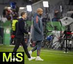 11.02.2026, Fussball DFB-Pokal 2025/2026, Viertelfinale, FC Bayern M�nchen - RB Leipzig, in der Allianz-Arena M�nchen. v.li: Sportdirektor Christoph Freund (Bayern M�nchen) und Trainer Vincent Kompany (FC Bayern M�nchen) 