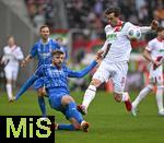 15.02.2026, Fussball 1. Bundesliga 2025/2026, 22.Spieltag, FC Augsburg - 1.FC Heidenheim, in der WWK-Arena Augsburg. v.l. Julian Niehues (1. FC Heidenheim 1846) gegen Michael Gregoritsch (Augsburg) 
 

