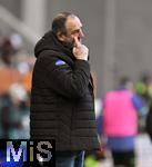 15.02.2026, Fussball 1. Bundesliga 2025/2026, 22.Spieltag, FC Augsburg - 1.FC Heidenheim, in der WWK-Arena Augsburg. Trainer Frank Schmidt (1. FC Heidenheim 1846) unzufrieden
 

