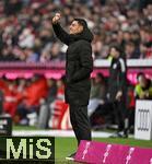 21.02.2026, Fussball Bundesliga 2025/2026, 23.Spieltag, FC Bayern M�nchen - Eintracht Frankfurt, in der Allianz-Arena M�nchen,   
Trainer Albert Riera (Eintracht Frankfurt) unzufrieden.

