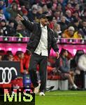 21.02.2026, Fussball Bundesliga 2025/2026, 23.Spieltag, FC Bayern M�nchen - Eintracht Frankfurt, in der Allianz-Arena M�nchen,   Trainer Vincent Kompany (FC Bayern M�nchen) gestikuliert,


