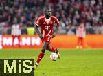 21.02.2026, Fussball Bundesliga 2025/2026, 23.Spieltag, FC Bayern M�nchen - Eintracht Frankfurt, in der Allianz-Arena M�nchen, Dayot Upamecano (FC Bayern M�nchen) am Ball 