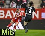 22.02.2026, Google Pixel Frauen-Fussball Bundesliga 2025/2026, 19.Spieltag, FC Bayern M�nchen - VfL Wolfsburg, im Bayern-Campus M�nchen, Klara B�hl (FC Bayern M�nchen) trifft hier zum 4:1 vorbei an Caitlin Dijkstra (Wolfsburg).
