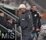 27.02.2026, Fussball 1. Bundesliga 2025/2026, 24.Spieltag, FC Augsburg - 1.FC K�ln, in der WWK-Arena Augsburg. Trainer Lukas Kwasniok (K�ln) unzufrieden
 

