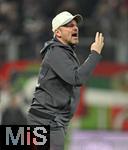 27.02.2026, Fussball 1. Bundesliga 2025/2026, 24.Spieltag, FC Augsburg - 1.FC K�ln, in der WWK-Arena Augsburg. Trainer Lukas Kwasniok (K�ln) unzufrieden.
 

